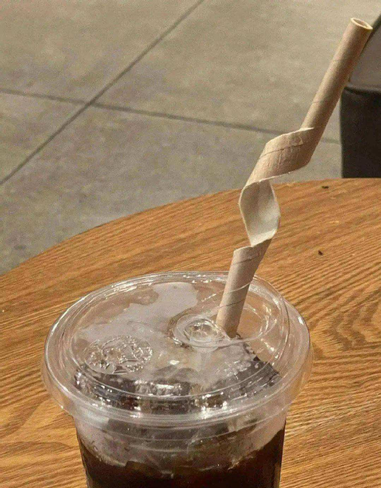 咖啡店奶茶店都嫌弃的纸吸管要停产了？！