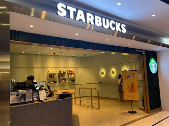 星巴克想走“瑞幸”路线？！居然把门店开在了这里！！！