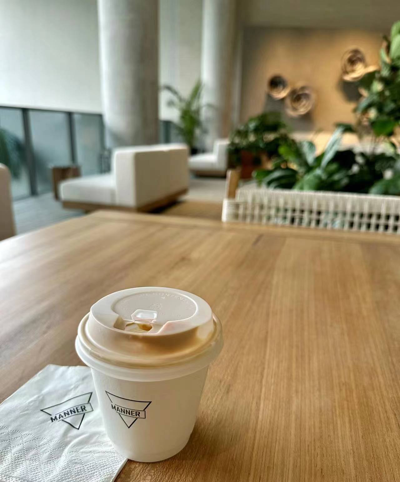 网友：Manner搞什么，50一杯拿铁？！