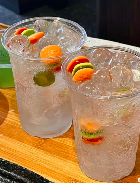 软糖加水成网红饮品，火到海底捞、沪上阿姨争相模仿？！