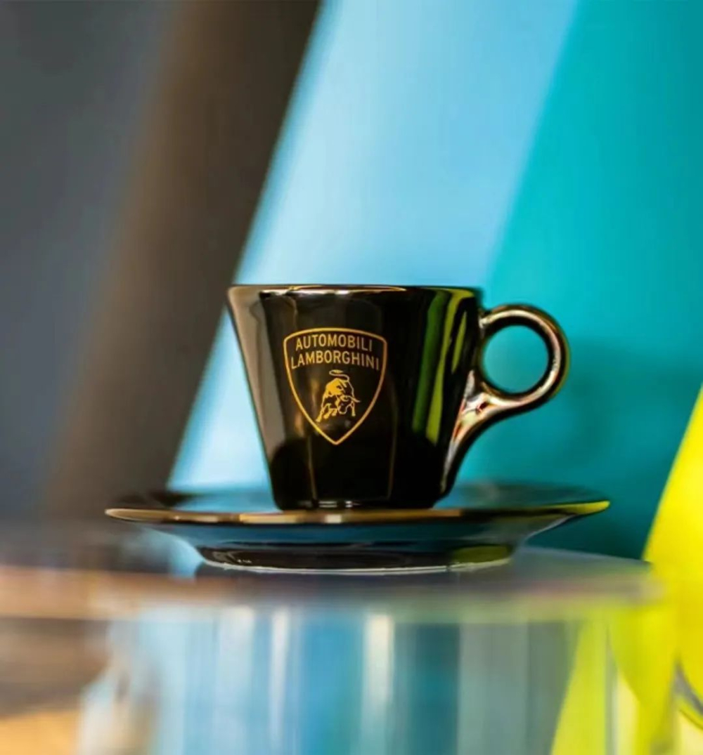 Lavazza×兰博基尼联名出新品，赠送雪克壶引关注！