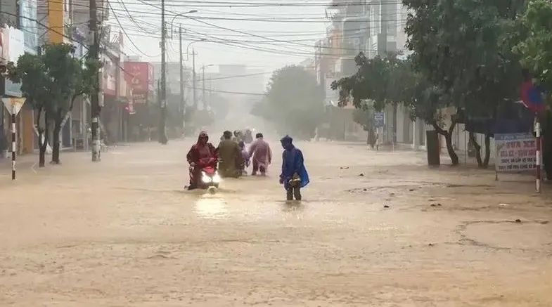 连续台风袭击！越南咖啡采收季遭受暴雨袭击
