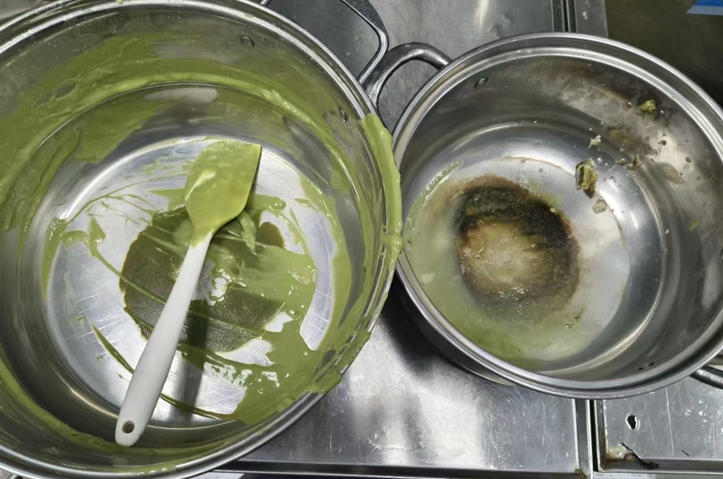 干冒烟？！喜茶员工跪求下架浓抹糯糯