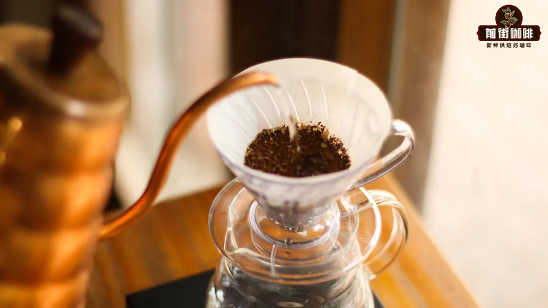 咖啡滤杯什么材质好？手冲咖啡滤杯的区别和特点？V60和kono滤杯好用吗？