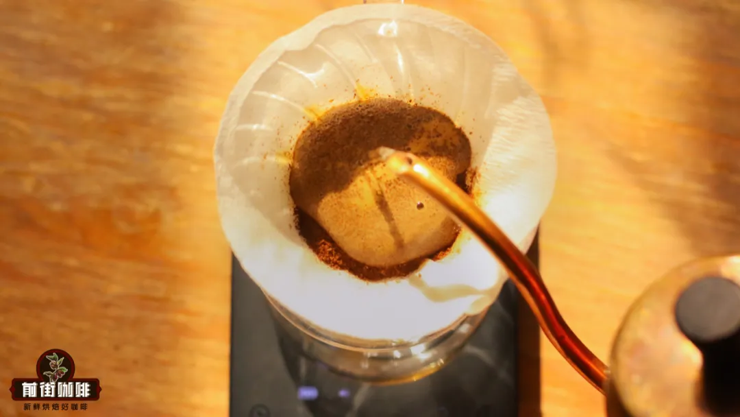 史上最简单的手冲咖啡冲煮方式竟然是它！一投式和一刀流有什么区别？
