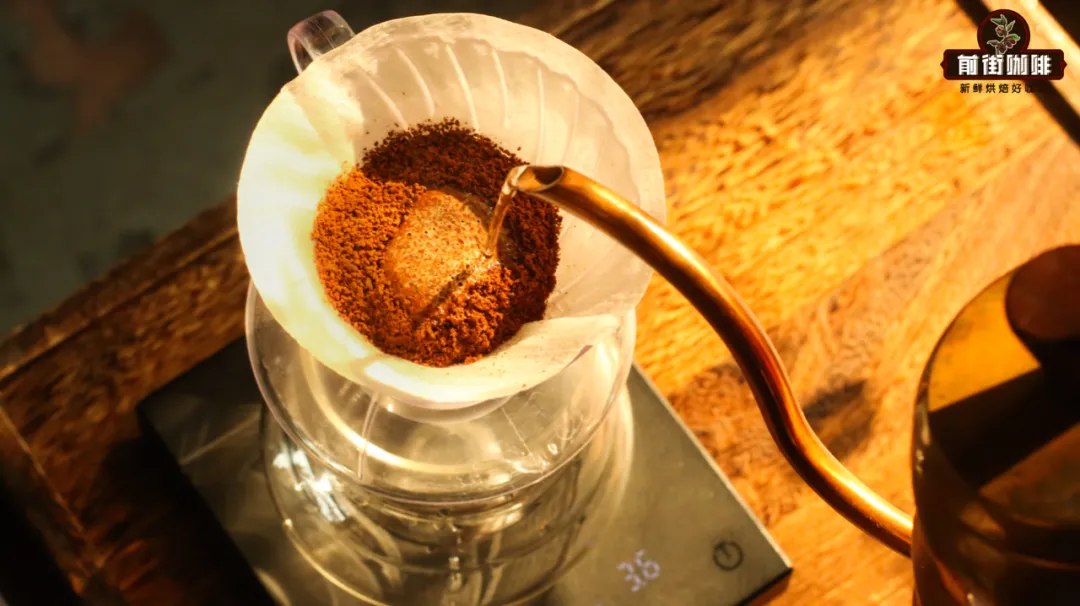 手冲咖啡用多少度的水冲最好喝？手冲咖啡的水温多少合适？
