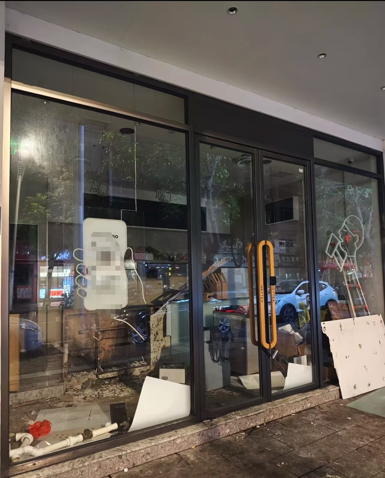 大连首店关闭！喜茶2月内消失百家门店？！