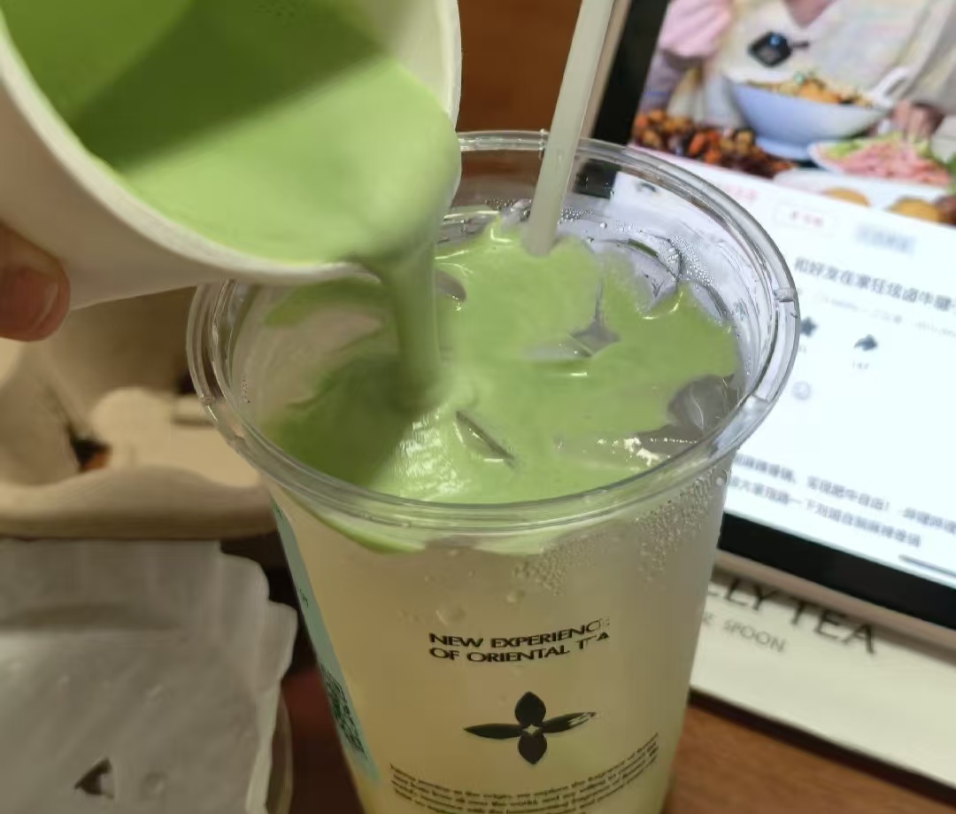 奶盖沉底！茉莉奶白“人气王”太稀了？！