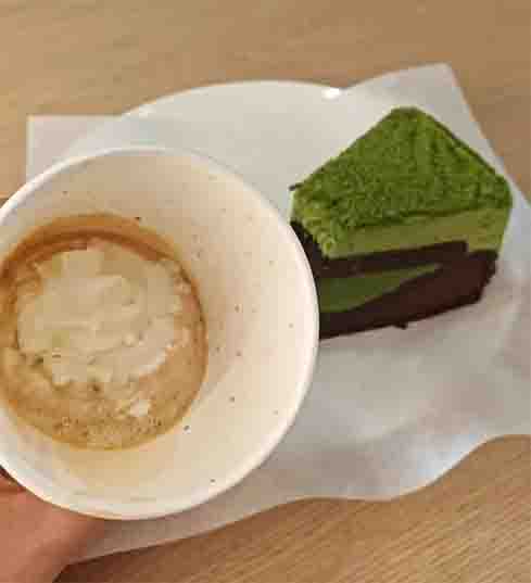 星巴克康宝蓝用纸杯出品？！店员：做错了！