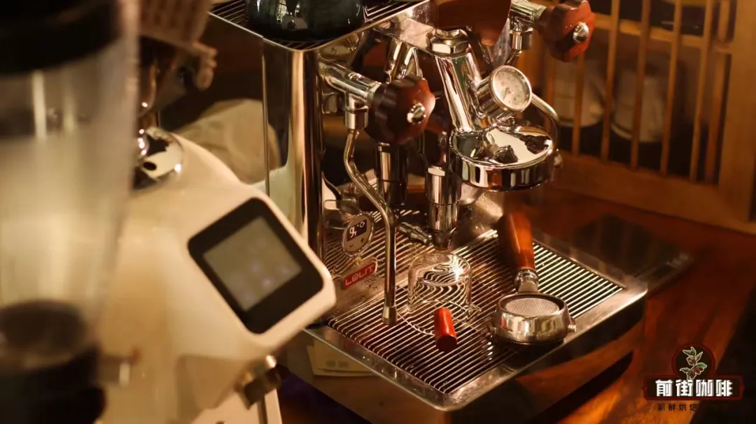 意式咖啡机布粉方法｜咖啡机买哪个牌子好？意式咖啡机原理分析