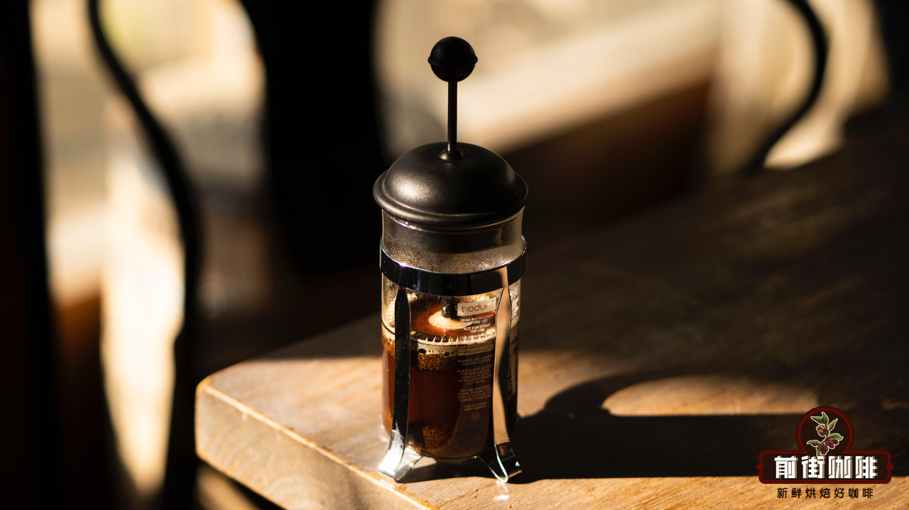 法压壶冲咖啡 怎么使用法压壶 咖啡器具法压壶的用法萃取形式