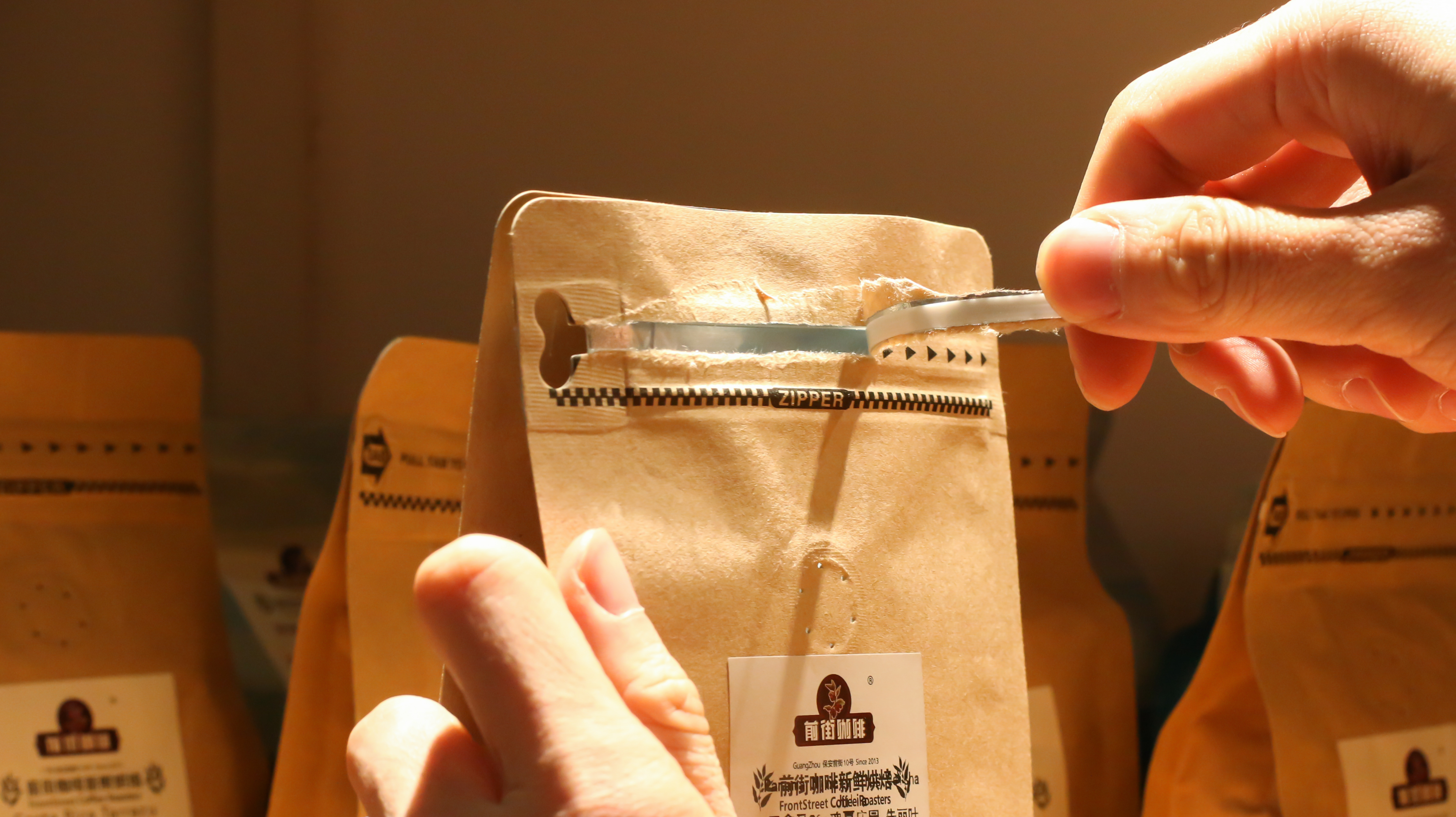 咖啡豆在开封后还能放多久？手冲咖啡豆的最佳赏味期有多长？咖啡豆怎样存储最好？