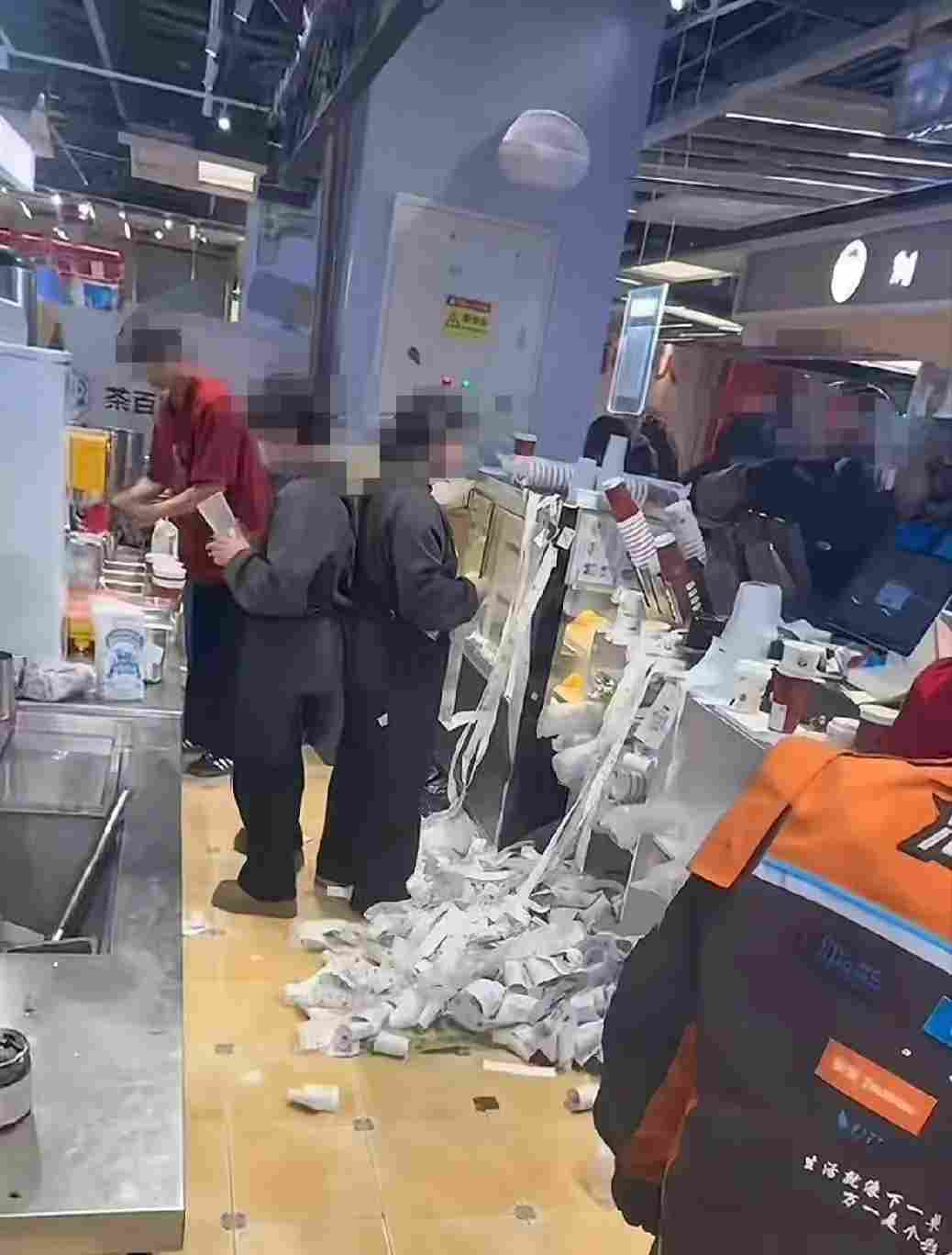 9小时超千万单！AI点奶茶活动“逼疯”奶茶工！