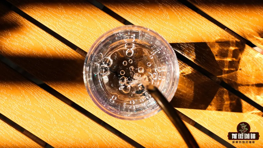 手冲咖啡对水质有什么要求用什么水最好？为什么咖啡机不能用纯净水萃咖啡？