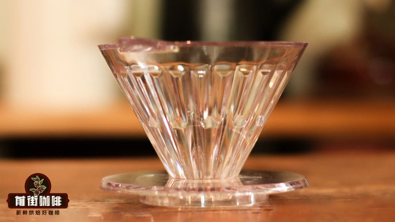 新手用什么滤杯？手冲咖啡滤纸要洗吗？咖啡滤纸白色和原色哪个好