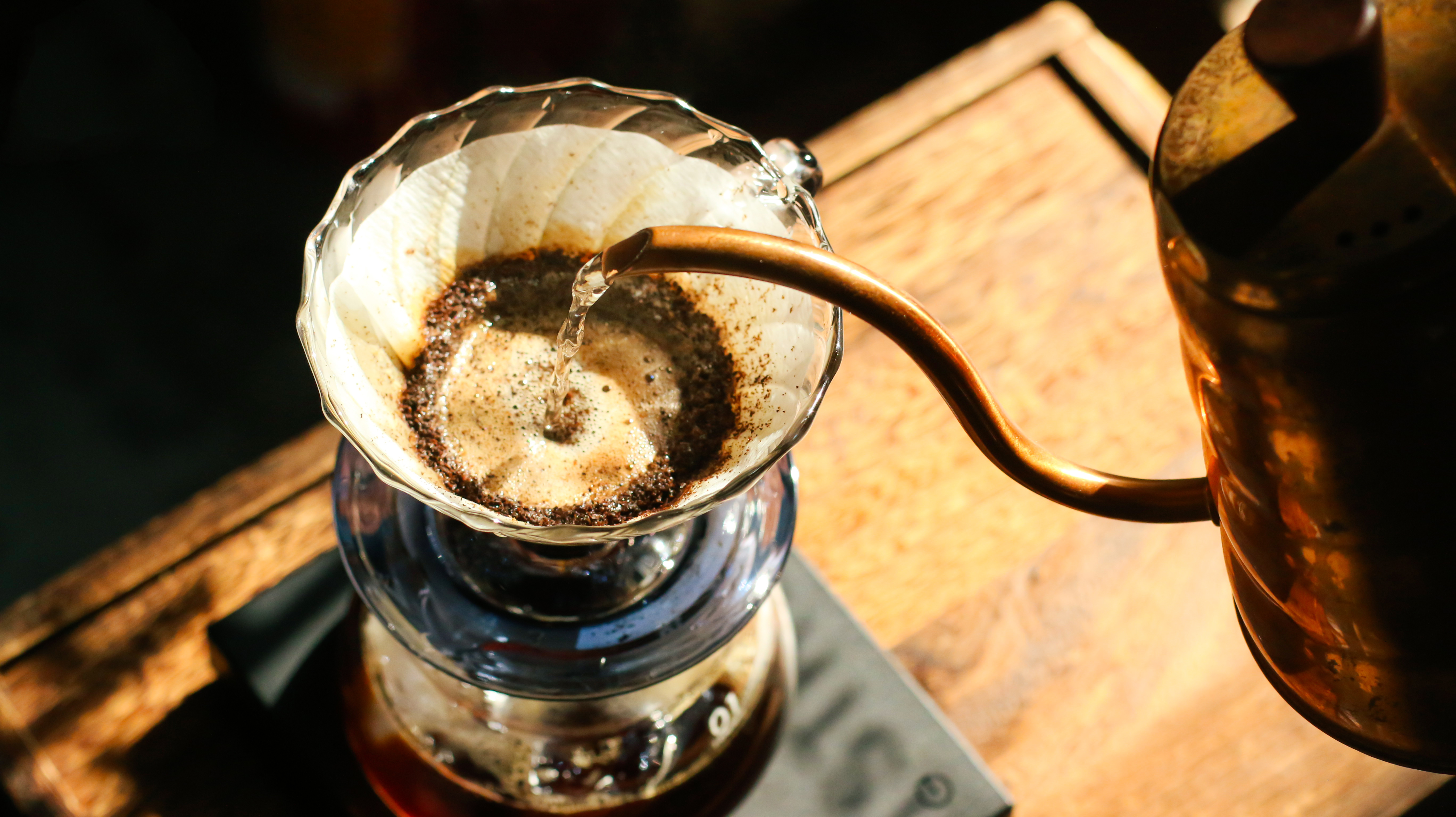 哪些精品手冲咖啡豆会带有草莓水蜜桃风味？用什么水温研磨参数能冲出咖啡里的莓果风味？