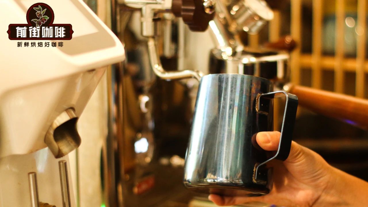 拿铁咖啡的细腻奶泡打发教程 牛奶打奶泡温度厚度时间多少好？