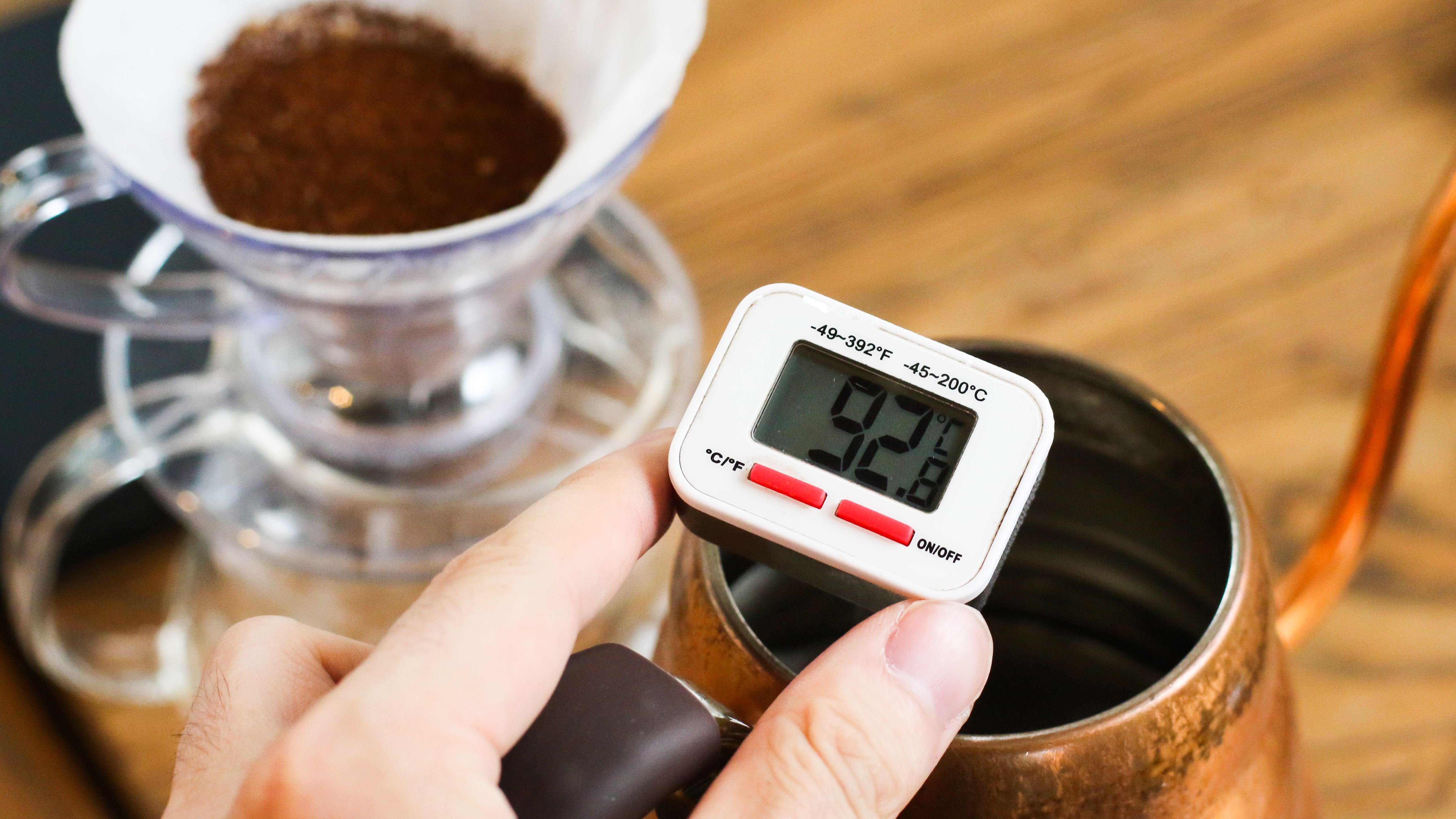 为什么冲咖啡用的92°C热水出来没有92°C？手冲咖啡用多少度水冲煮？