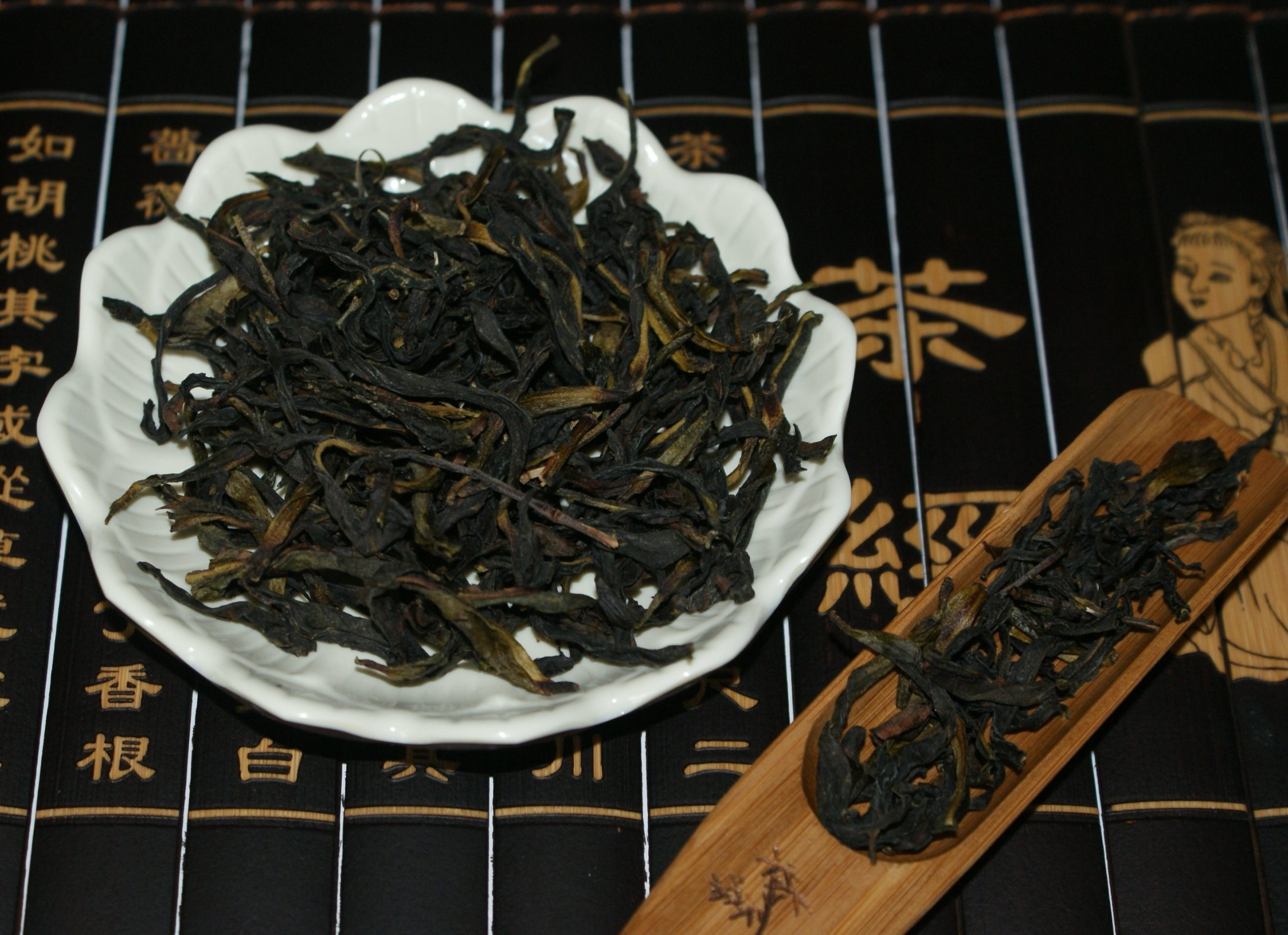 奈雪鸭屎香单枞的由来和产地 鸭屎香单枞茶适合多少度数的水泡 鸭屎香香气有什么特点