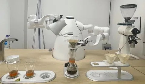 北京冬奥运动会场馆入驻手冲咖啡机械臂 未来咖啡师会被机器人取代吗？