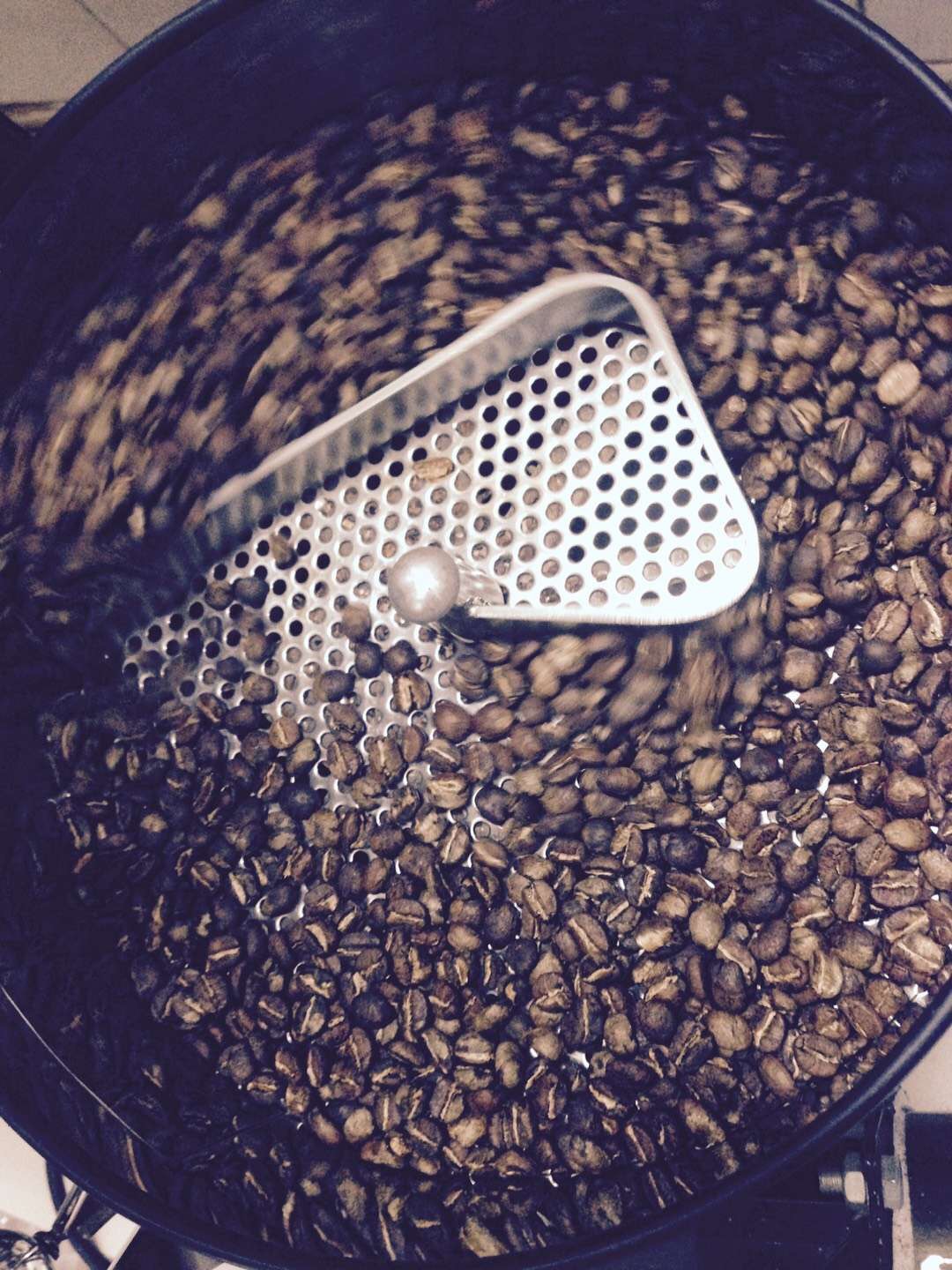 烘焙咖啡豆的器具及咖啡豆的烘焙过程