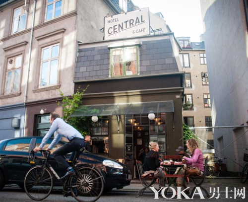 丹麦：发现世界最小酒店 设计在全市最小咖啡馆之上 仅一间房