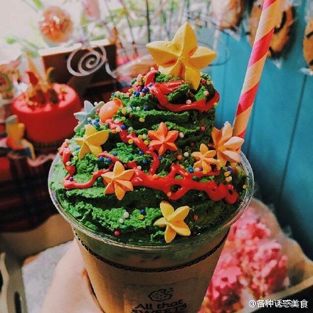浪漫圣诞节;韩国All that sweets 圣诞主题拿铁咖啡，棒棒哒!
