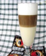 速溶咖啡玩拉花，杯中拿铁会跳舞