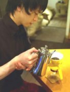 圆锥滤纸滴漏冲调方法