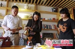 记者咖啡馆体验咖啡师 内心平静才能泡出好咖啡