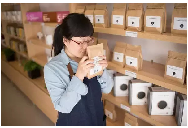 全球首个咖啡便利店，在北京！