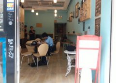 开业半年咖啡店遇窃　贼人搬走收银机电脑