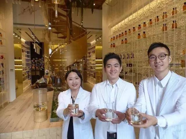 药店里还能卖咖啡，台湾这家“药局”想鼓励你常去逛逛
