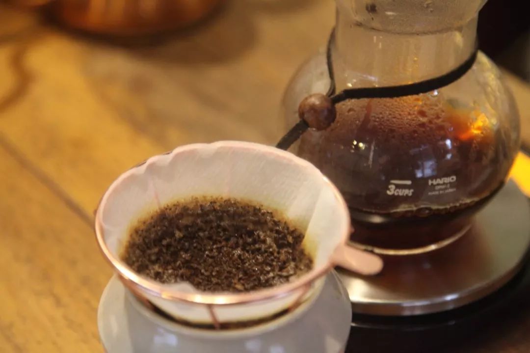 冲煮实验 | V60滤杯与镂空滤杯的冲煮对比 原来V60滤杯流速最快！