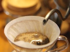 姿势学起来！手冲咖啡的五大手法盘点 手冲咖啡步骤图解与技巧教程