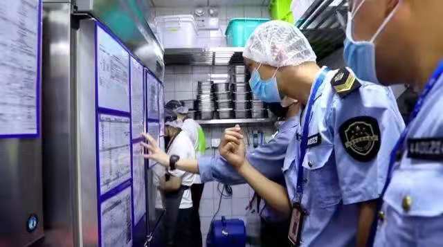 网红茶饮品牌广州奈雪的茶、喜茶违规使用色素日落黄被查?